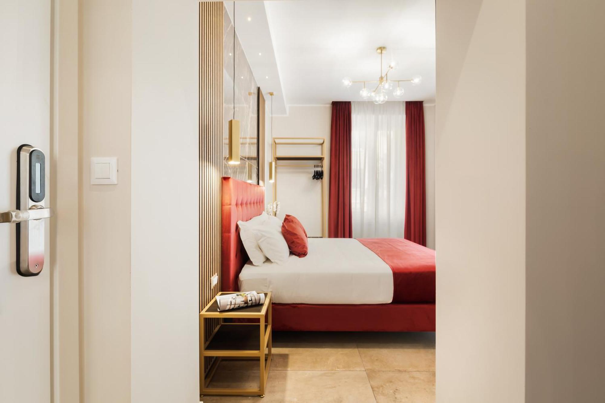 Albadea Deco&Jacuzzi Hotel Рим Екстериор снимка