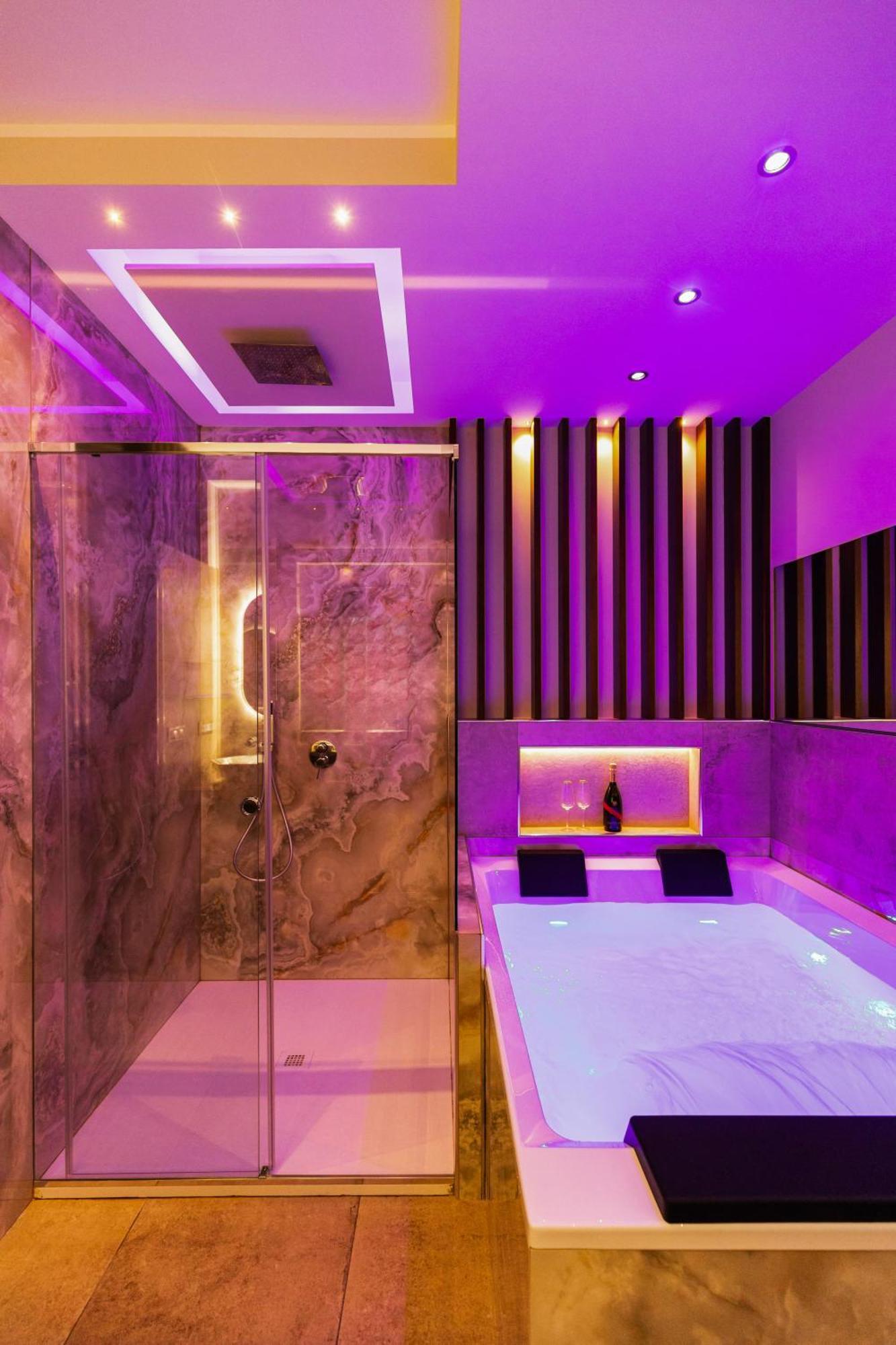 Albadea Deco&Jacuzzi Hotel Рим Екстериор снимка