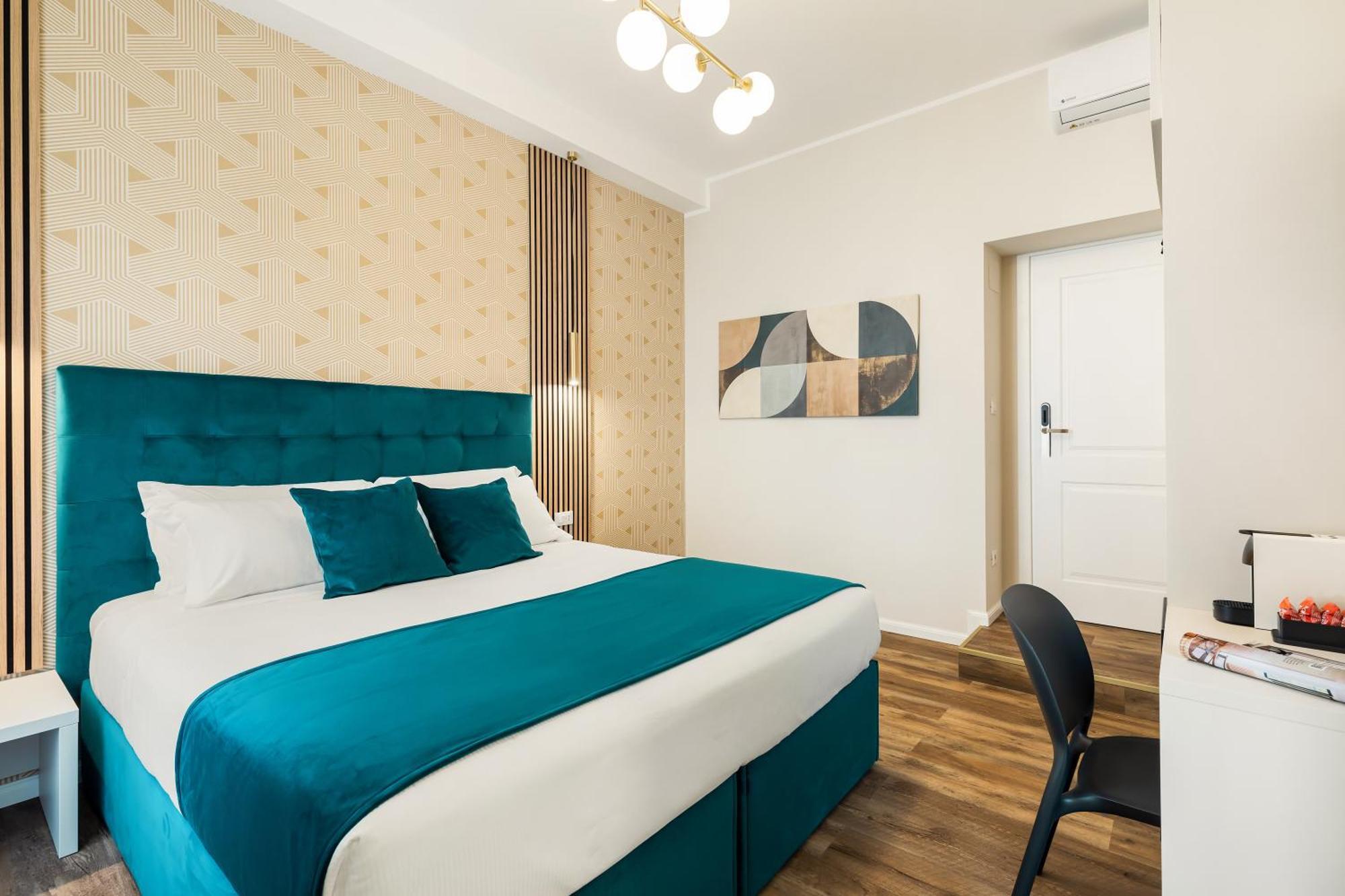 Albadea Deco&Jacuzzi Hotel Рим Екстериор снимка