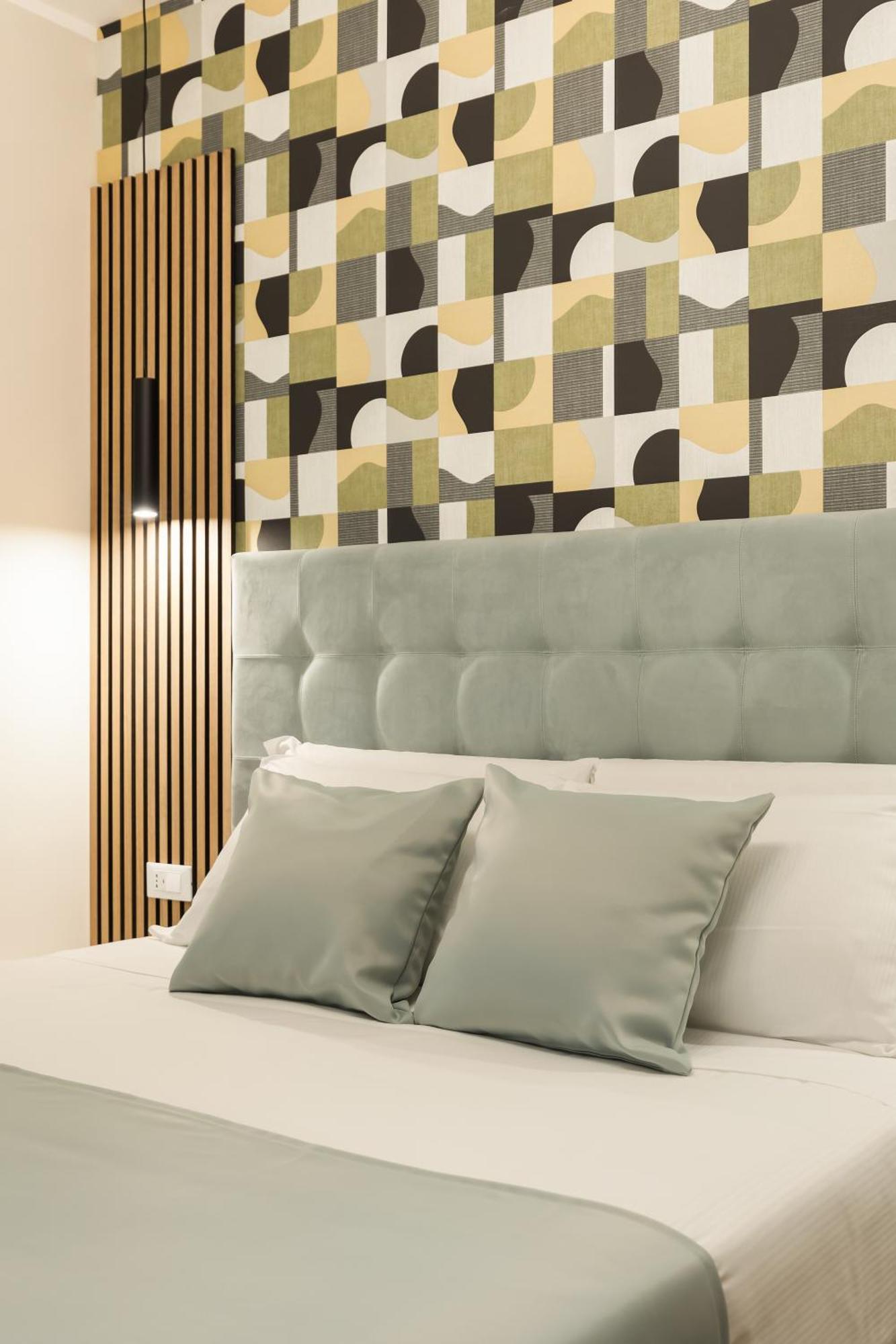 Albadea Deco&Jacuzzi Hotel Рим Екстериор снимка