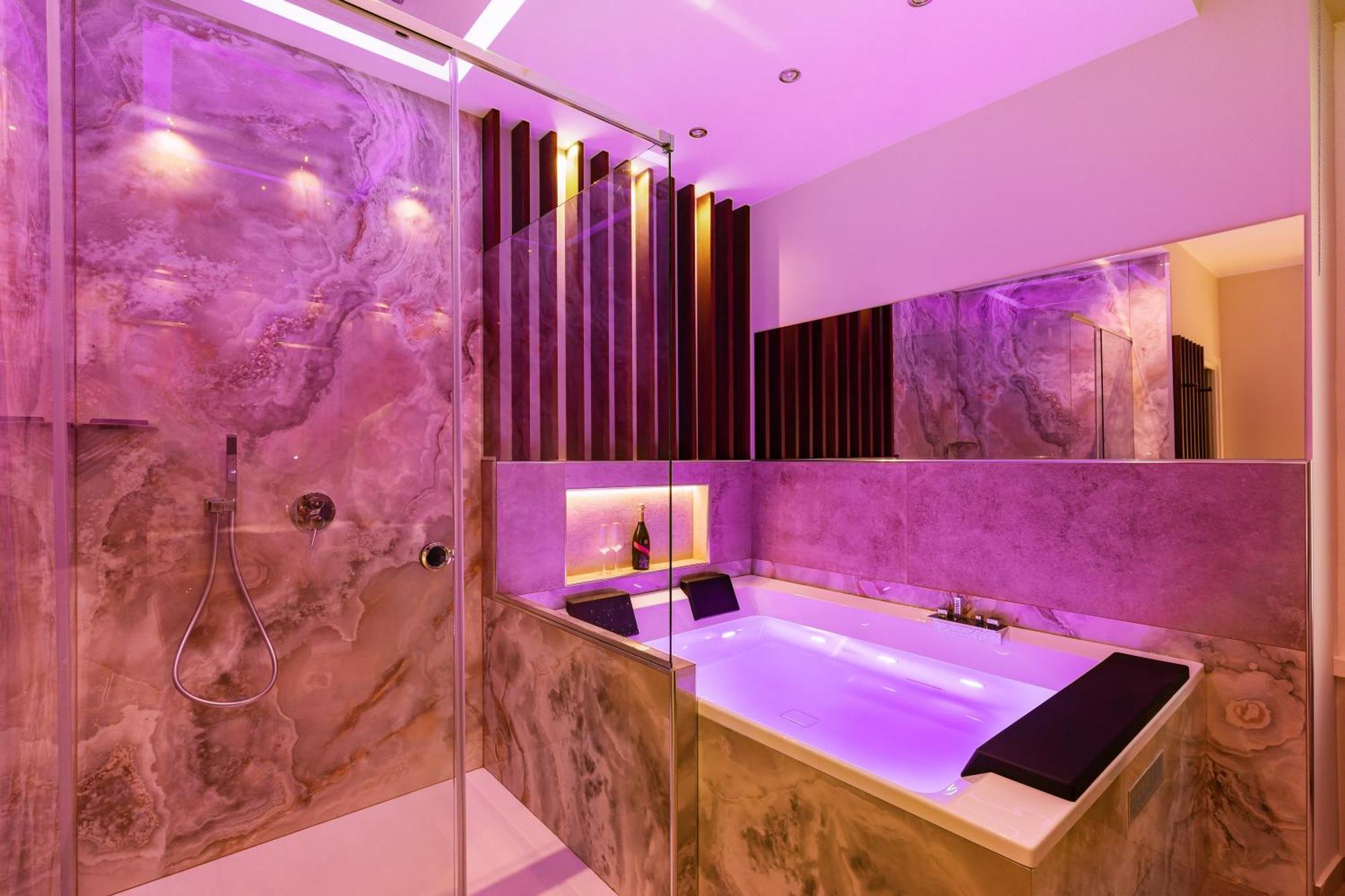 Albadea Deco&Jacuzzi Hotel Рим Екстериор снимка