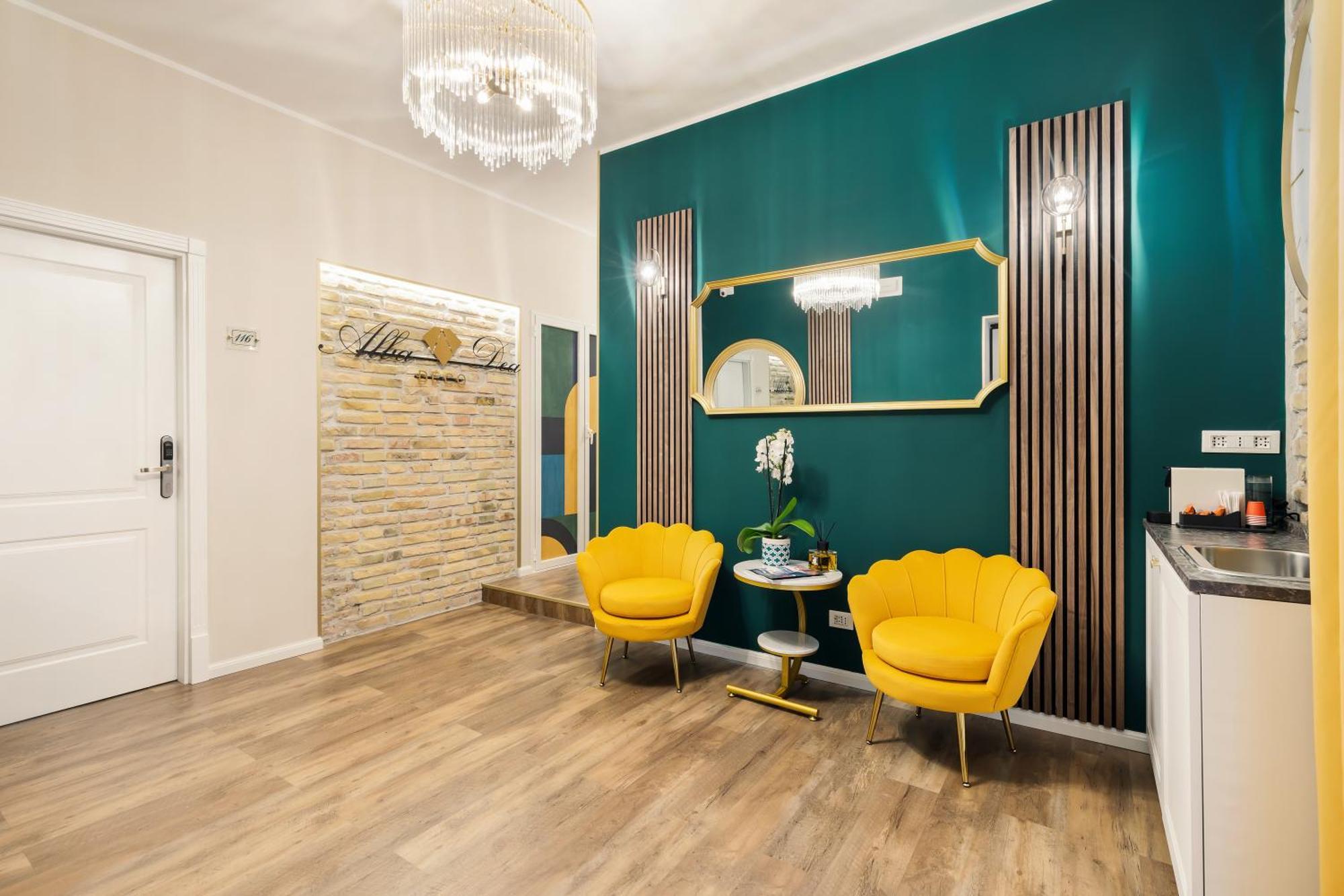 Albadea Deco&Jacuzzi Hotel Рим Екстериор снимка