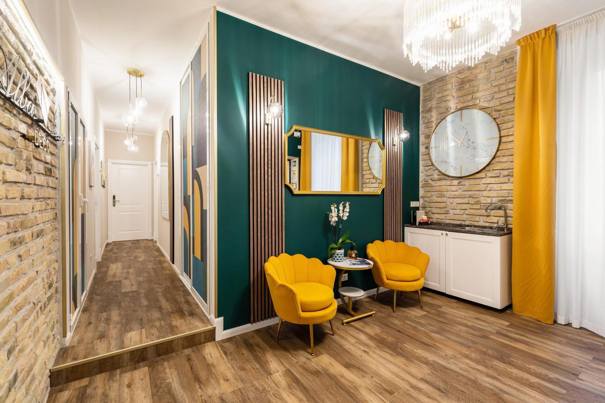 Albadea Deco&Jacuzzi Hotel Рим Екстериор снимка